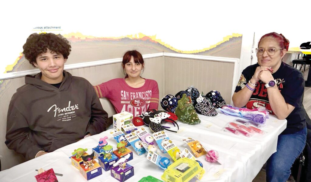 Eagles Holiday Market filled with smart shoppers